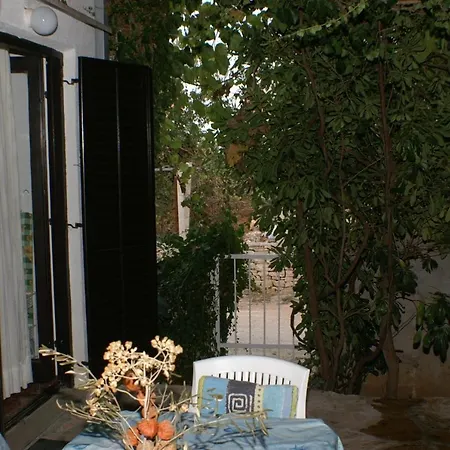Διαμέρισμα By The Sea Mirca, Brac - 2902 Supetar